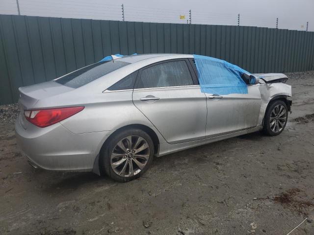 Photo 3 from auction – 2013 HYUNDAI SONATA SE with VIN 5NPEC4AC3DH616166