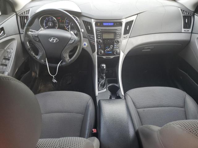 Photo 8 from auction – 2012 HYUNDAI SONATA SE with VIN 5NPEC4AB7CH425470