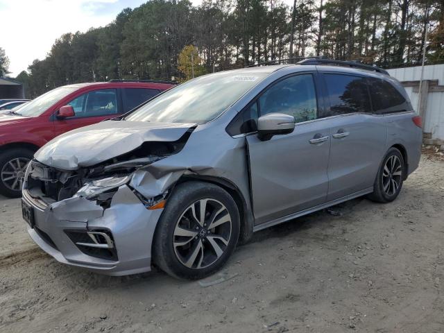 HONDA ODYSSEY EL 2018 with VIN 5FNRL6H92JB058375 - Photo from auction