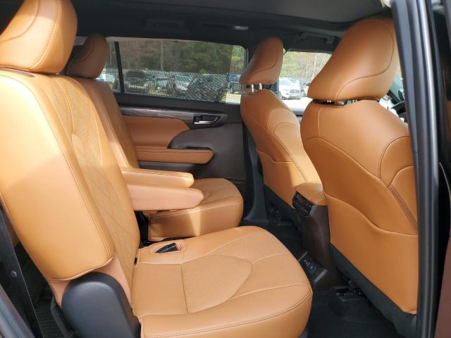 Photo 11 from auction – 2022 TOYOTA HIGHLANDER with VIN 5TDFZRBH0NS238748