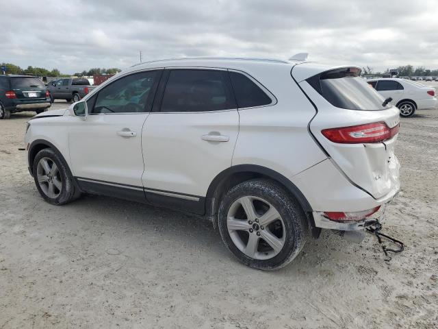 Photo 2 from auction – 2015 LINCOLN MKC with VIN 5LMCJ1A94FUJ47090