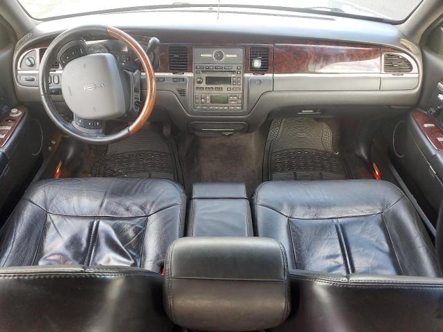 Photo 8 from auction – 2011 LINCOLN TOWN CAR S with VIN 2LNBL8CV6BX764277