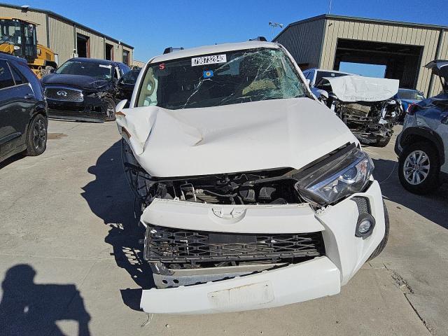 Photo 5 from auction – 2022 TOYOTA 4RUNNER SR with VIN JTEMU5JR9N6027990