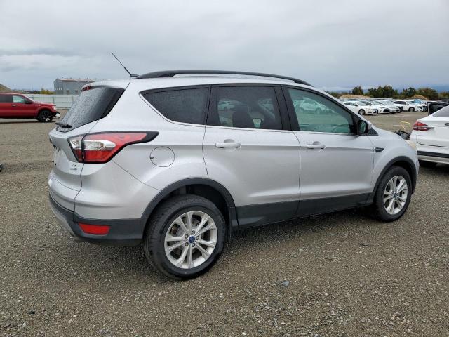 Photo 3 from auction – 2017 FORD ESCAPE SE with VIN 1FMCU9G90HUC02623