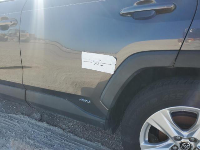 Photo 13 from auction – 2020 TOYOTA RAV4 LE with VIN JTMLWRFV8LD070412