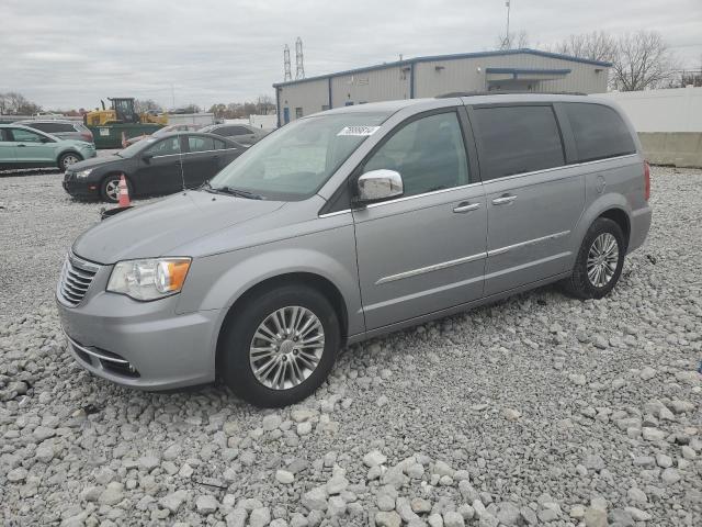 CHRYSLER TOWN & COU 2015 with VIN 2C4RC1CG8FR525903 - Photo from auction