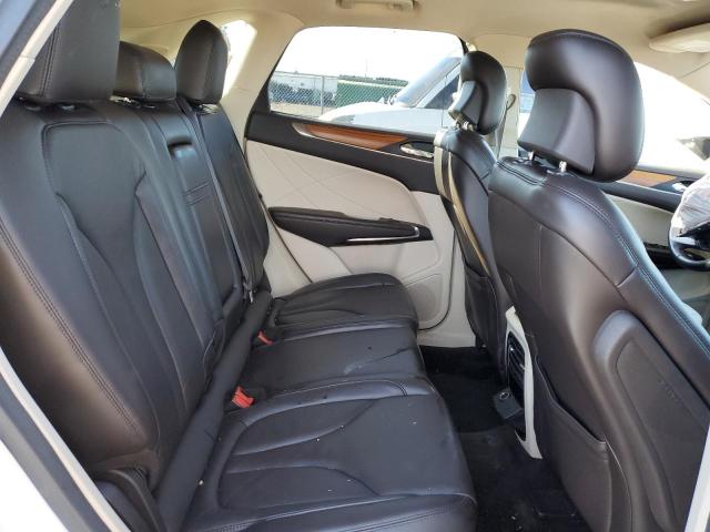 Photo 11 from auction – 2016 LINCOLN MKC RESERV with VIN 5LMTJ3DH9GUJ05580