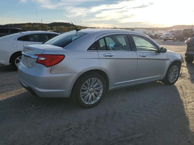 Photo 3 from auction – 2012 CHRYSLER 200 LIMITE with VIN 1C3CCBCB3CN197237