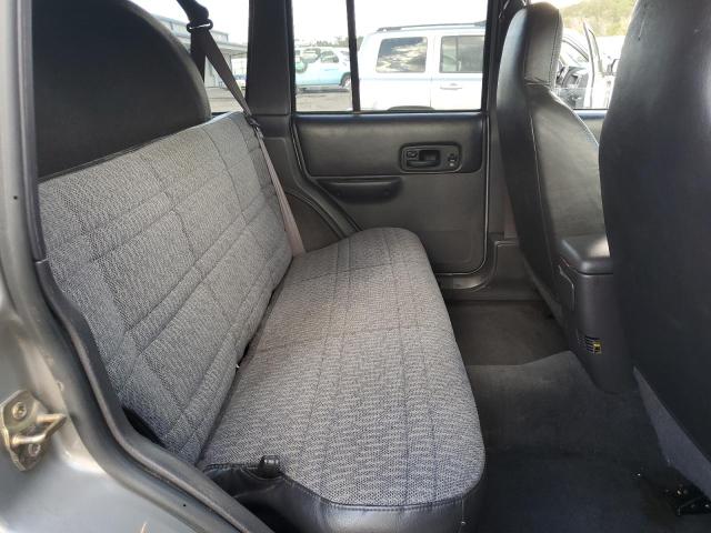 Photo 11 from auction – 2001 JEEP CHEROKEE S with VIN 1J4FF48S01L604261