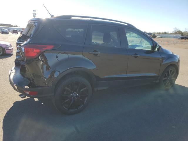 Photo 3 from auction – 2019 FORD ESCAPE SE with VIN 1FMCU0GD2KUB80499
