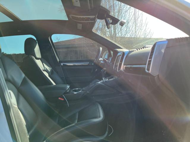 Photo 5 from auction – 2016 PORSCHE CAYENNE with VIN WP1AA2A21GKA09638