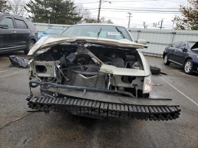 Photo 5 from auction – 2003 MERCURY GRAND MARQ with VIN 2MEFM74W43X692015