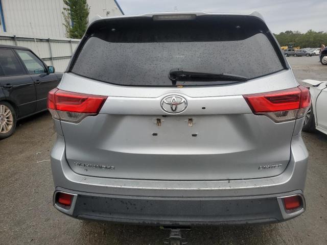 Photo 6 from auction – 2017 TOYOTA HIGHLANDER with VIN 5TDYZRFH6HS210766