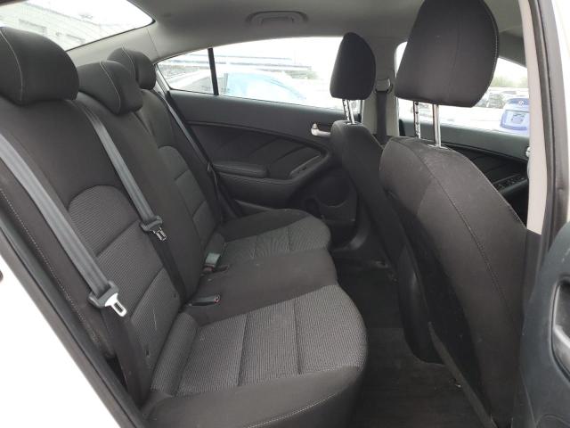 Photo 10 from auction – 2018 KIA FORTE LX with VIN 3KPFK4A76JE166863