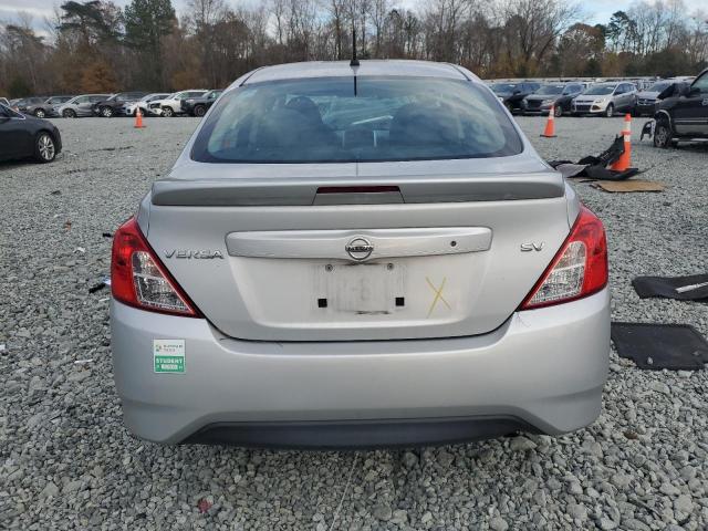 Photo 6 from auction – 2017 NISSAN VERSA S with VIN 3N1CN7AP5HK443576