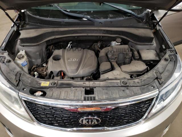 Photo 12 from auction – 2015 KIA SORENTO LX with VIN 5XYKTCA66FG573458