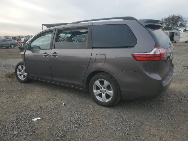 Photo 2 from auction – 2015 TOYOTA SIENNA LE with VIN 5TDKK3DC3FS676912