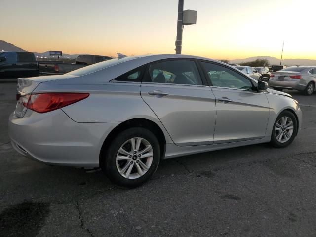 Photo 3 from auction – 2013 HYUNDAI SONATA GLS with VIN 5NPEB4AC9DH714010