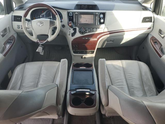Photo 8 from auction – 2011 TOYOTA SIENNA XLE with VIN 5TDYK3DC2BS033231
