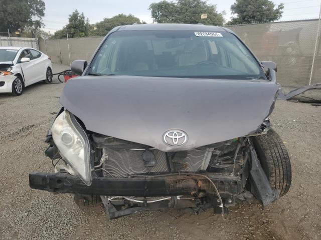 Photo 5 from auction – 2015 TOYOTA SIENNA LE with VIN 5TDKK3DC3FS676912