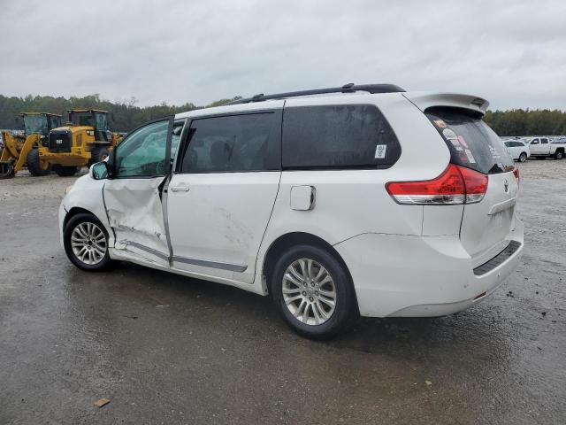 Photo 2 from auction – 2013 TOYOTA SIENNA XLE with VIN 5TDYK3DC8DS395020