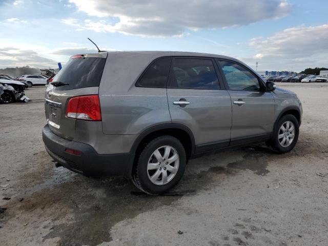 Photo 3 from auction – 2013 KIA SORENTO LX with VIN 5XYKT3A15DG362852