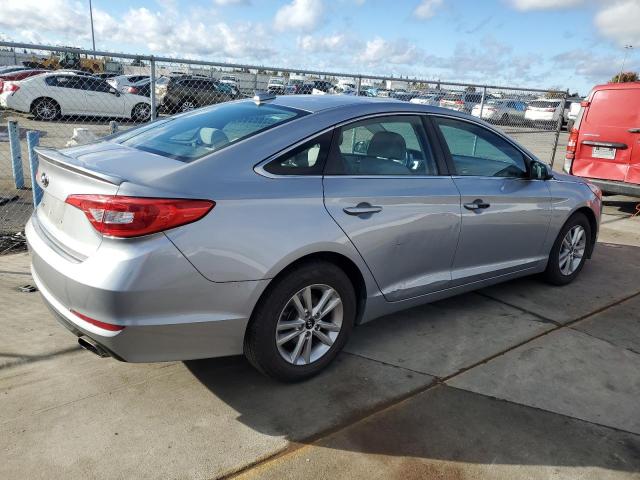 Photo 3 from auction – 2017 HYUNDAI SONATA SE with VIN 5NPE24AF2HH530155