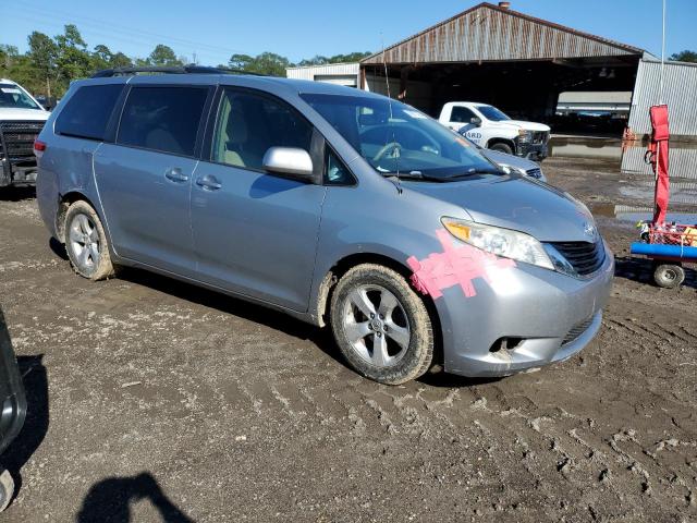 Photo 4 from auction – 2014 TOYOTA SIENNA LE with VIN 5TDKK3DC4ES526211