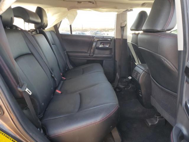 Photo 11 from auction – 2018 TOYOTA 4RUNNER SR with VIN JTEBU5JR3J5599693