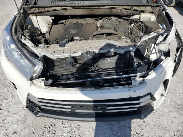 Photo 12 from auction – 2018 TOYOTA HIGHLANDER with VIN 5TDBZRFH6JS492967