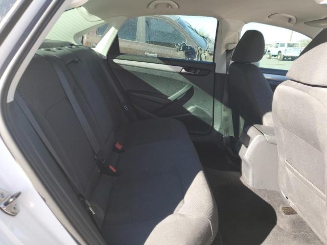 Photo 10 from auction – 2013 VOLKSWAGEN PASSAT S with VIN 1VWAP7A30DC081794