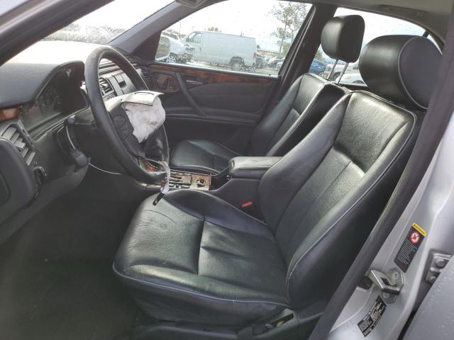Photo 7 from auction – 2002 MERCEDES-BENZ E 320 with VIN WDBJF65J22B464517