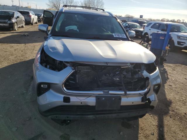 Photo 5 from auction – 2022 TOYOTA HIGHLANDER with VIN 5TDFZRBH2NS165401