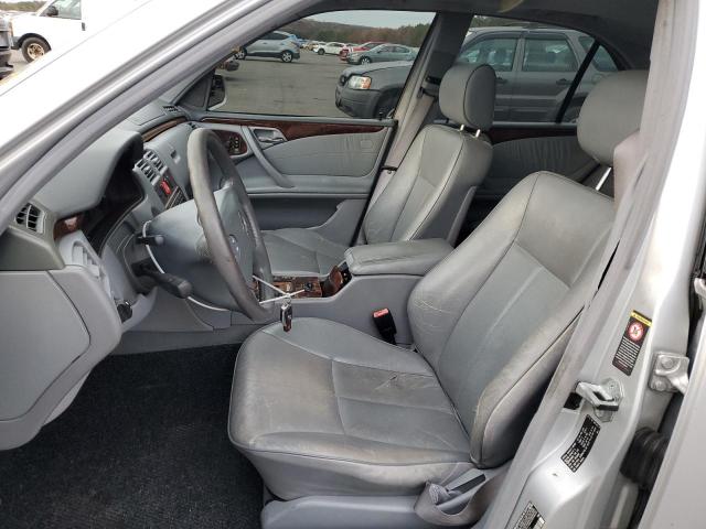 Photo 7 from auction – 2000 MERCEDES-BENZ E320 with VIN WDBJF65J8YB153103