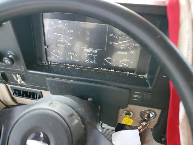 Photo 8 from auction – 2000 FREIGHTLINER CHASSIS X with VIN 4UZ6XFBC3YCH14262