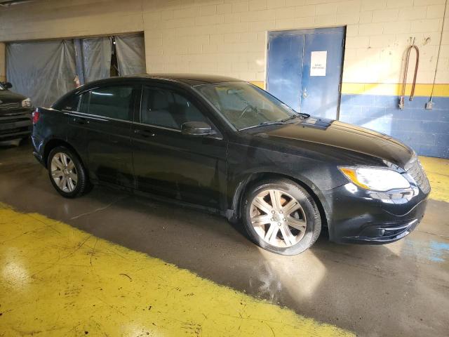 Photo 4 from auction – 2013 CHRYSLER 200 TOURIN with VIN 1C3CCBBB3DN583093