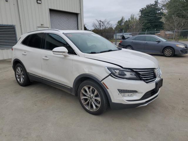Photo 4 from auction – 2017 LINCOLN MKC SELECT with VIN 5LMCJ2D95HUL49392