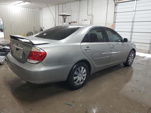 Photo 3 from auction – 2005 TOYOTA CAMRY LE with VIN 4T1BE32K25U975413