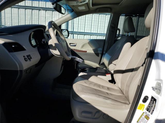 Photo 7 from auction – 2013 TOYOTA SIENNA XLE with VIN 5TDYK3DC3DS309211