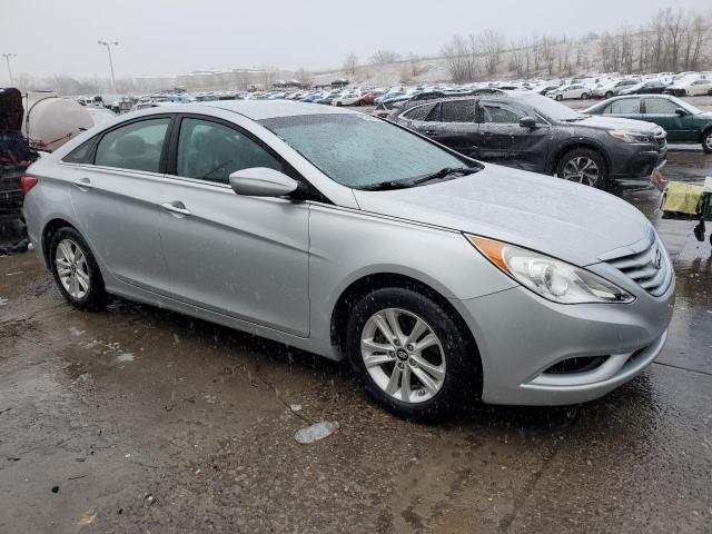Photo 4 from auction – 2013 HYUNDAI SONATA GLS with VIN 5NPEB4AC6DH622806