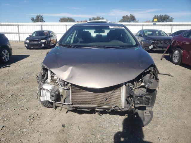 Photo 5 from auction – 2017 TOYOTA COROLLA L with VIN 2T1BURHEXHC940230