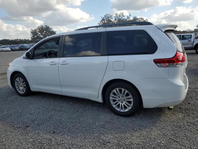 Photo 2 from auction – 2012 TOYOTA SIENNA XLE with VIN 5TDYK3DC9CS278464
