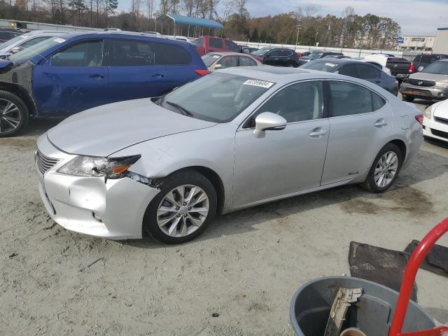 LEXUS ES 300H 2014 with VIN JTHBW1GG5E2053982 - Photo from auction