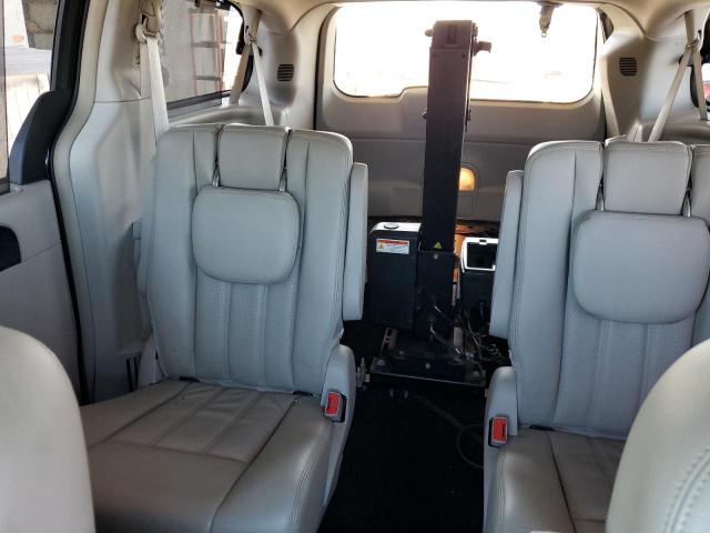 Photo 10 from auction – 2013 CHRYSLER TOWN & COU with VIN 2C4RC1CG1DR684856