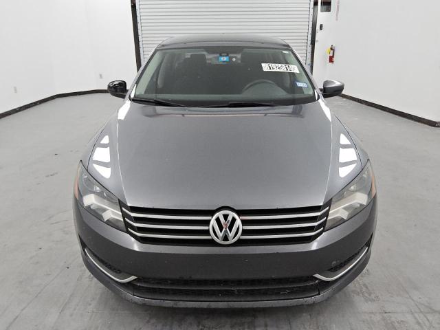 Photo 5 from auction – 2013 VOLKSWAGEN PASSAT S with VIN 1VWAP7A31DC119646