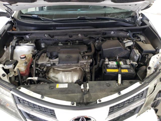 Photo 12 from auction – 2015 TOYOTA RAV4 XLE with VIN JTMWFREV4FD071673