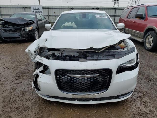 Photo 5 from auction – 2017 CHRYSLER 300 S with VIN 2C3CCAGG3HH597282