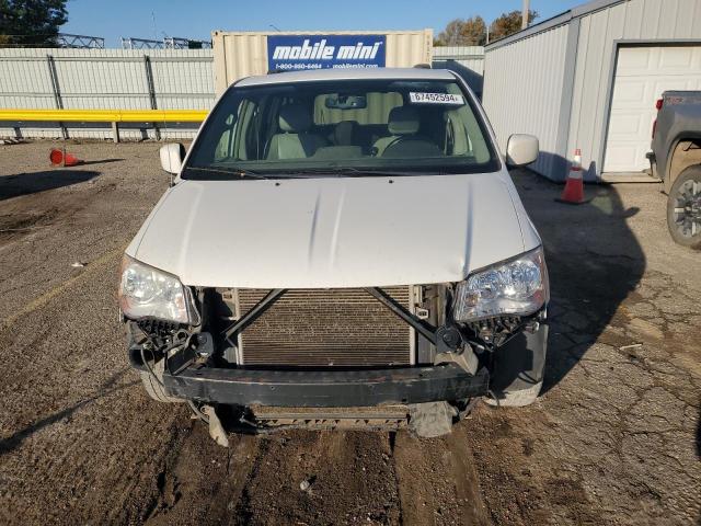 Photo 5 from auction – 2012 CHRYSLER TOWN & COU with VIN 2C4RC1BG1CR313020