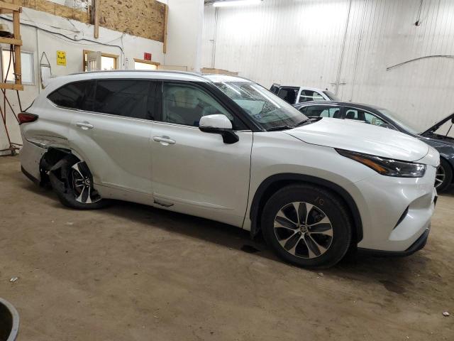 Photo 4 from auction – 2022 TOYOTA HIGHLANDER with VIN 5TDHZRBH5NS251276