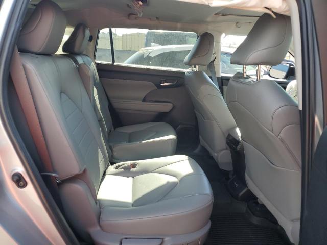 Photo 11 from auction – 2023 TOYOTA HIGHLANDER with VIN 5TDKARAH1PS517846